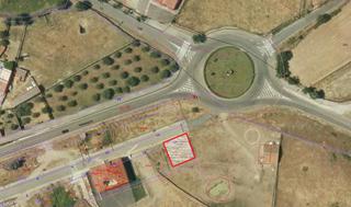 Terrain résidentiel à Calle clara campoamor 11. Solar en venta en malpartida de plasencia