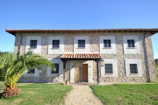 Location Chalet à Zona Norte - Hospital - Urbanizaciones. Alquiler de chalet con finca en la zona de la oliva de plasencia