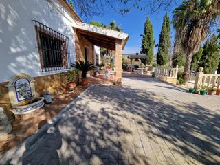 Chalet à Montalbán de Córdoba. Gran chalet en montalban de córdoba