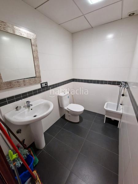 Foto c092dbe6-6be1-431a-be95-7d582cdca5a2. Alquiler local comercial se alquila local en zona centro en Fernán - Núñez