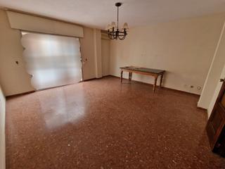 Appartement à Fernán - Núñez. Piso rebajado en zona comercial