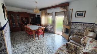 Appartement à Fernán - Núñez. Piso en zona baja