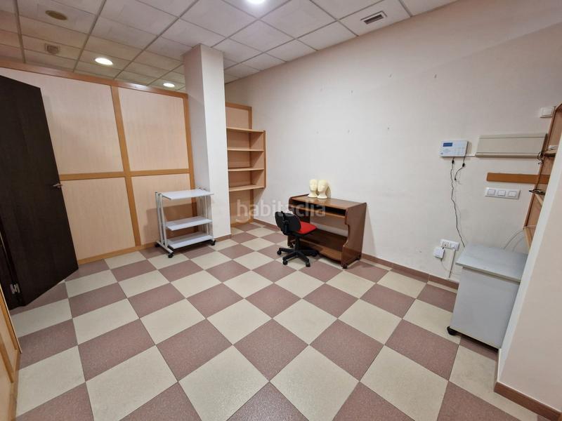 Foto 242d0471-137e-45e3-a60f-eeee2a15bec0. Affitto locale commerciale in Fernán - Núñez