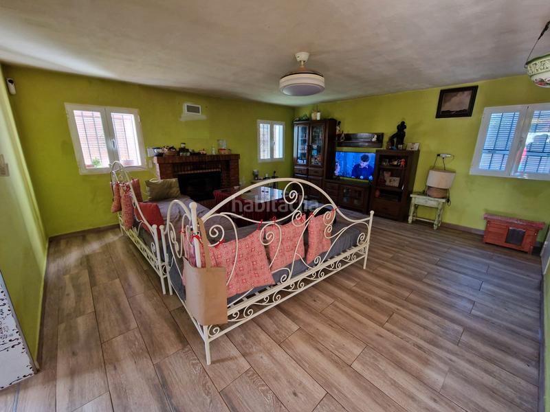 Foto 2a8026d6-b0ce-4119-b166-d06cbd91f922. Chalet  rebajado para entrar a vivir en Montemayor