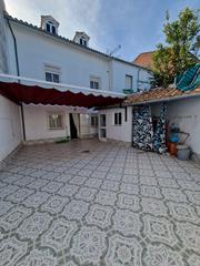 Casa a Montemayor. Magnifica casa con patio trasero de 70 m2