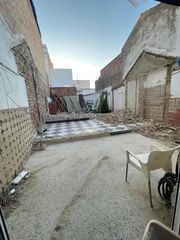 Maison à Fernán - Núñez. Casa para construir en zona tranquila
