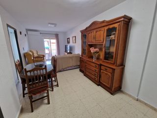 Pis a Fernán - Núñez. Piso para entrar a vivir en zona comercial
