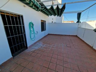 Appartement à Fernán - Núñez. Amplio piso con terraza privada, en el centro.
