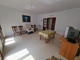 Appartement à Fernán - Núñez. Piso como nuevo cerca del parque