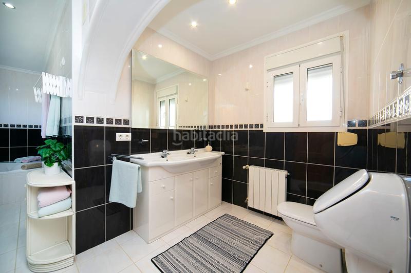 Foto 11ba7190-ff24-4d11-983c-39d6cd774c18. Chalet en Casco Urbano Moraira