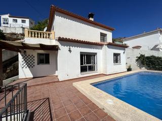 Chalet en Alcalalí