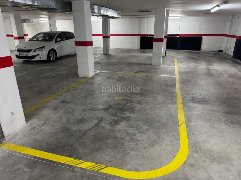 Foto dbb1a085-3ed0-4343-92fd-56f58a44146d. Aparcament cotxe a Benissa pueblo Benissa