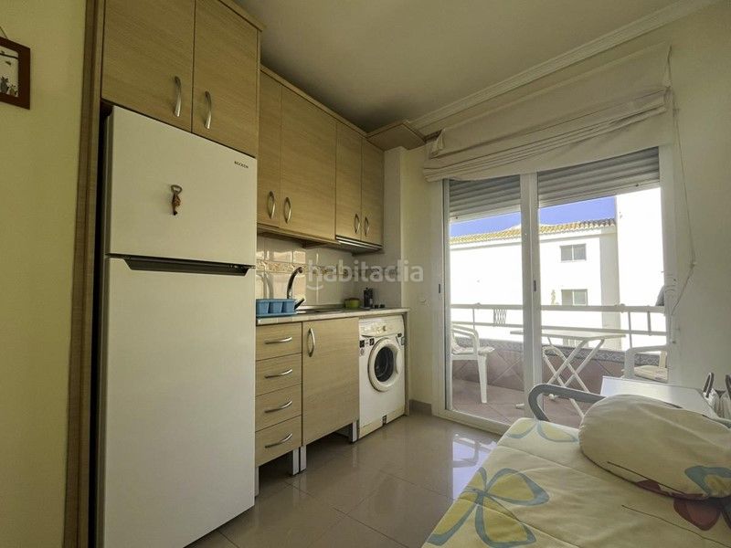 Foto c7291ba2-aab4-496e-989f-9cffbac9b715. Estudi a Torrenueva Motril