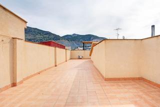 Dúplex  Calle mariana pineda. ¡descubre este encantador dúplex en venta en el corazón de padul