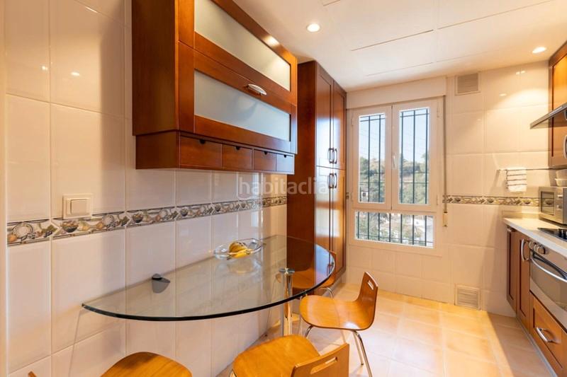 Foto 363c9287-176a-46c5-9d96-cae39d3441c5. Casa amb aparcament a Haza Grande Granada