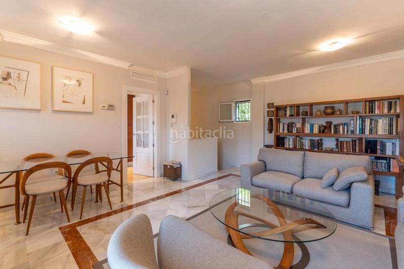 Foto 70339e2e-0857-41e8-aee5-32a90540cc57. Casa amb aparcament a Haza Grande Granada