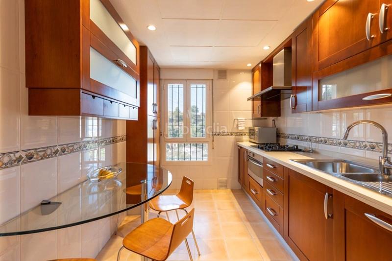 Foto bb830950-874d-4d1a-9621-b0b915a5fcdb. Casa amb aparcament a Haza Grande Granada