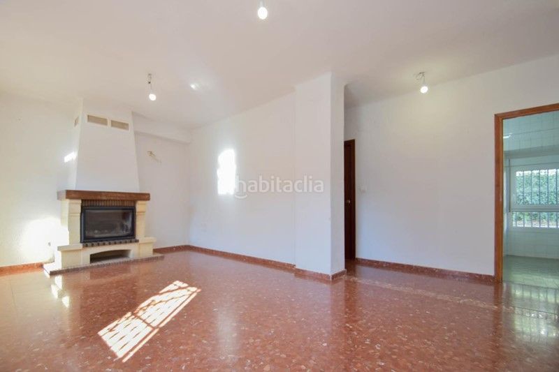 Foto 99a4322d-fa7c-4f2b-bf7b-f3bb0ed01356. Xalet amb aparcament piscina a Monachil pueblo Monachil