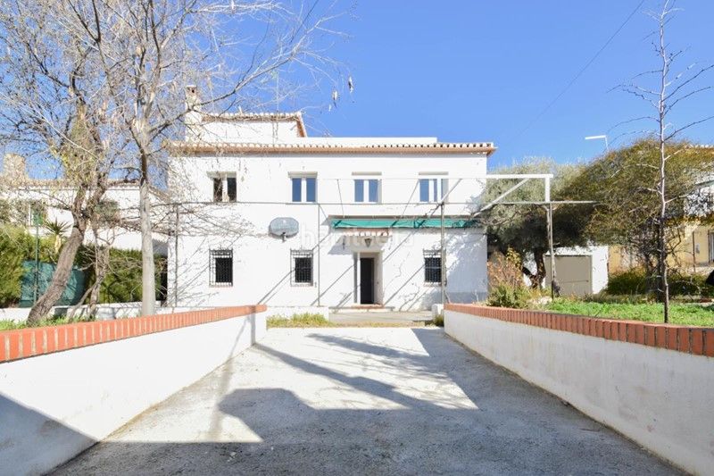 Foto 9c954697-d553-4d28-b406-26284e8a1fcc. Xalet amb aparcament piscina a Monachil pueblo Monachil