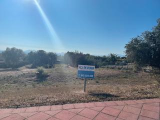 Terreny residencial  Calle coll de la macana. Bonita parcela con vistas al canigó