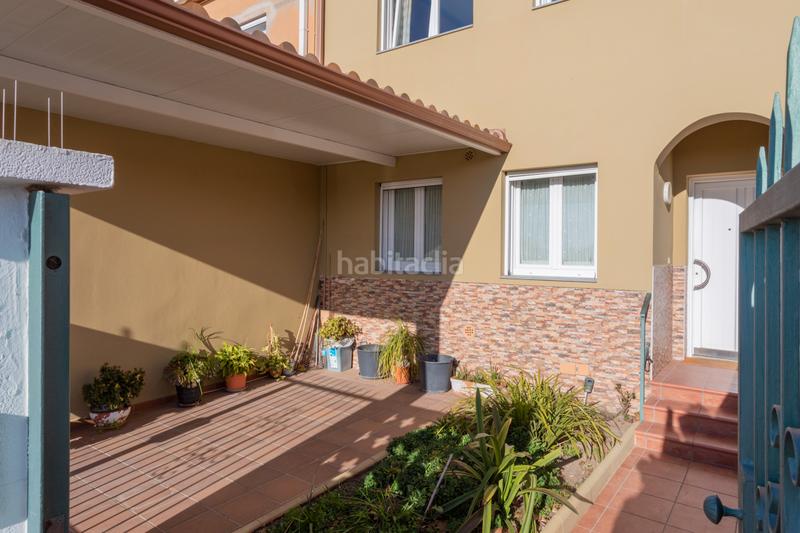 Foto 5fb52e34-4b17-479e-a809-330e3c028694. Casa adossada amb calefacció aparcament a Castelló d´Empúries