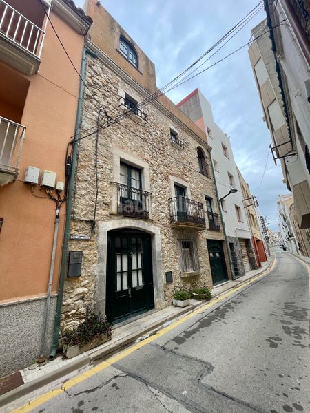 Foto 7f155efe-3a6a-4774-b4e5-bac8635aea5b. Casa adossada amb calefacció a Nucli Antic Escala (L´)