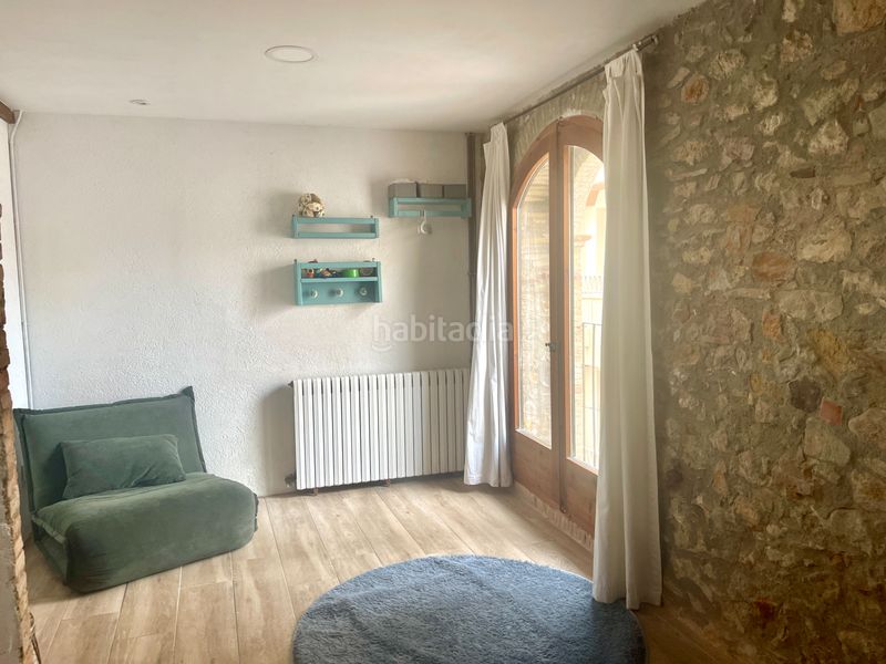 Foto 862ab821-f92f-4736-8f77-21c266ad2b1c. Casa adossada amb calefacció a Nucli Antic Escala (L´)