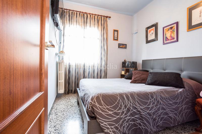 Foto 4d8b5064-e613-47c1-8989-1bed70b88802. Pis a carrer dels fossos 10 a Centre Figueres