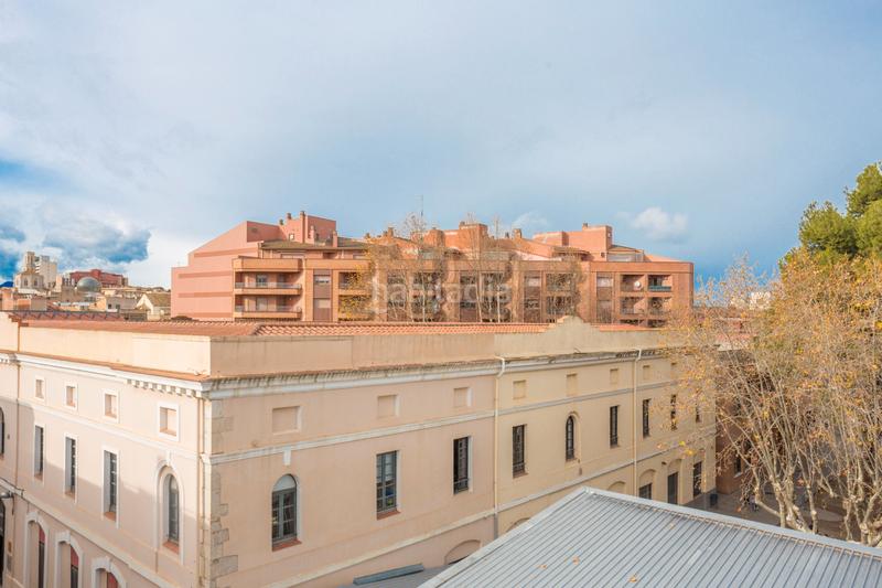 Foto a17e3348-47e7-4219-9e27-dce1380ef1aa. Pis a carrer dels fossos 10 a Centre Figueres