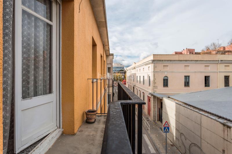 Foto d477f2be-0db0-44fd-a5aa-b9407f1be3a7. Pis a carrer dels fossos 10 a Centre Figueres