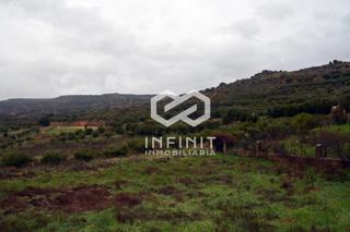 Maison à Cifuentes. Quieres vivir en el alto tajo?... aquí tienes un lienzo en blanc