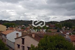 Maison à Peñalver. Casita con mucho potencial en peñalver  hazla tuya... ven a visi