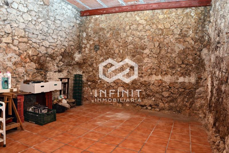 Foto 35303641-32ea-48f0-9305-b44d560ebbba. Casa a Peñalver