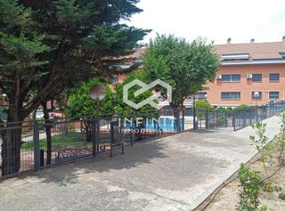 Pis en Foso-Moreras. Vive aranjuez piso con luz espectacular, garaje y zonas comunes.