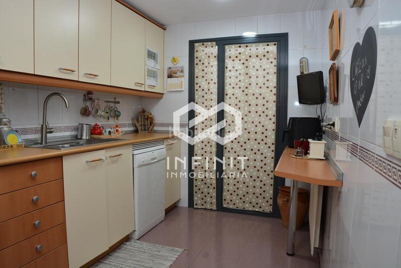 Foto c3314424-0129-4763-a071-586365d6d87f. Piso vive piso con luz espectacular, garaje y zonas comunes... ven a visitarlo te sorprenderá. en Aranjuez