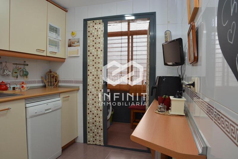 Foto f78e55d5-0293-47e7-991c-4f5e0d51c2b1. Pis amb calefacció aparcament piscina a Foso-Moreras Aranjuez