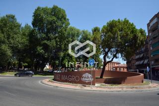 Etagenwohnung in Reyes Católicos. 117m de puro espacio en alcalá! 4 dormitorios y terraza junto al