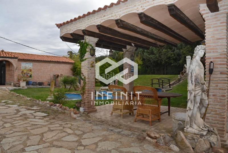 Foto 4116d1db-f5d1-4883-bdef-045d9a5f398e. Casale con riscaldamento parcheggio piscina in Serracines