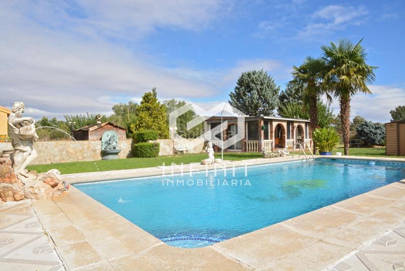 Foto 4b6601a6-454a-4c47-a344-a64958458498. Casale con riscaldamento parcheggio piscina in Serracines