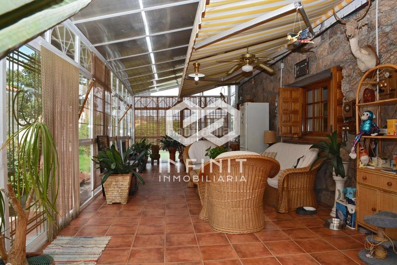 Foto 55d776c6-ce21-4d51-8785-d631a4c6e848. Casale con riscaldamento parcheggio piscina in Serracines