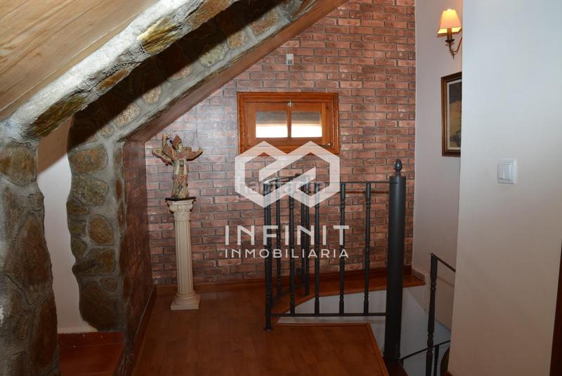 Foto 6c03fa87-08f9-4cce-8867-86e43f388cd6. Casale con riscaldamento parcheggio piscina in Serracines