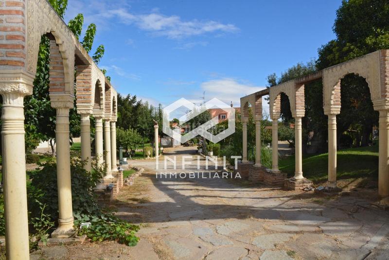 Foto 80a08751-93bf-49a1-a098-0313a4124509. Casale con riscaldamento parcheggio piscina in Serracines