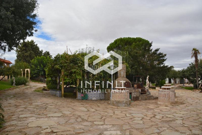 Foto a153b30a-d31f-498a-b1ff-dc4d605f8927. Casale con riscaldamento parcheggio piscina in Serracines