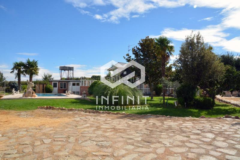 Foto ab5c155f-7f2b-46c9-a926-4feb9422a813. Casale con riscaldamento parcheggio piscina in Serracines