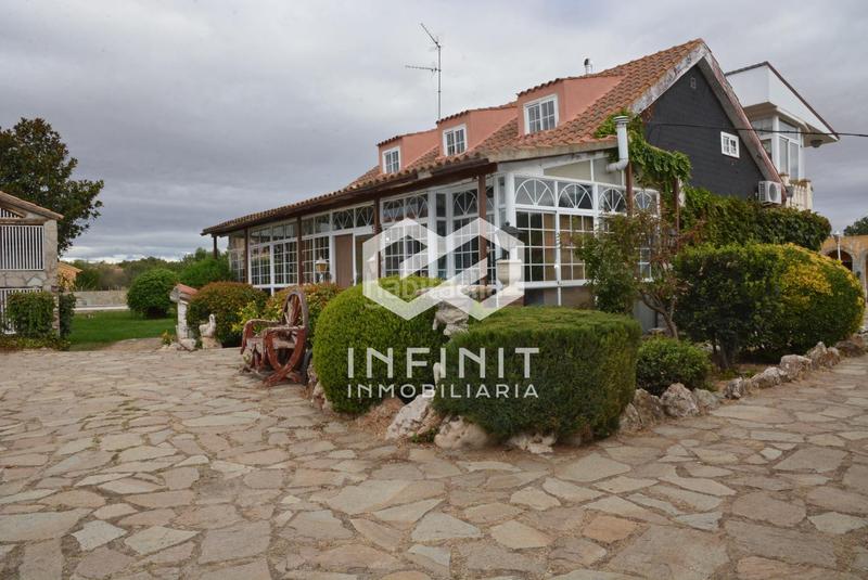 Foto ac0074f6-09f0-4a68-bec5-52773cd72d4e. Casale con riscaldamento parcheggio piscina in Serracines