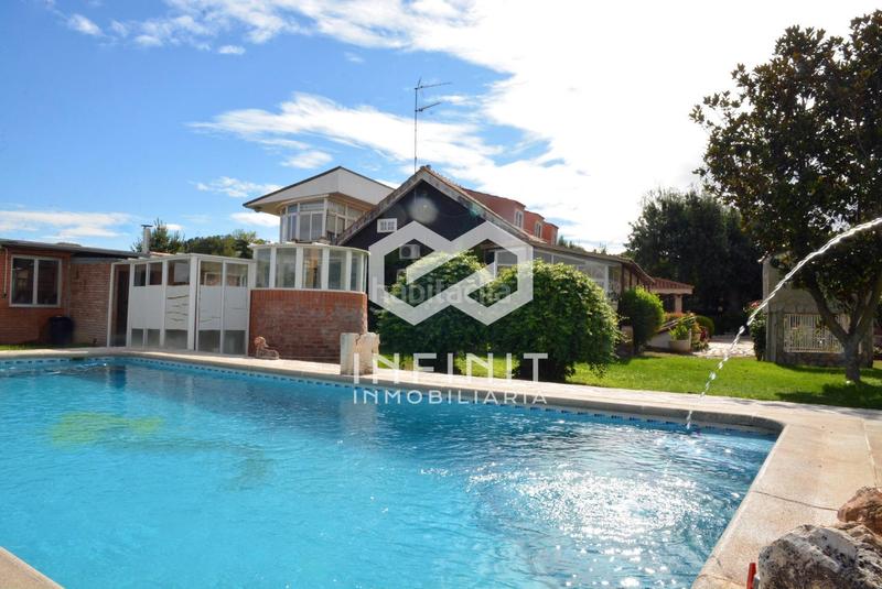 Foto bd599be9-3d67-4593-8385-103947f48028. Casale con riscaldamento parcheggio piscina in Serracines