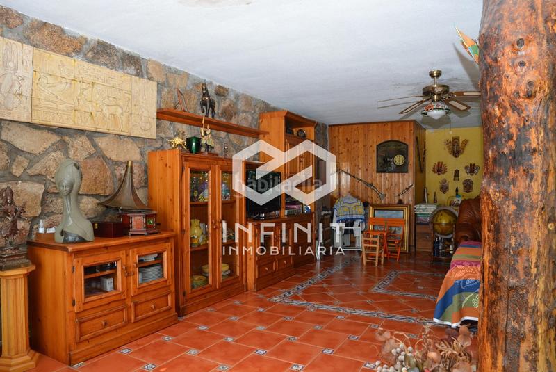 Foto c00b15b4-50ce-4ab4-9623-df2c9e83435c. Casale con riscaldamento parcheggio piscina in Serracines