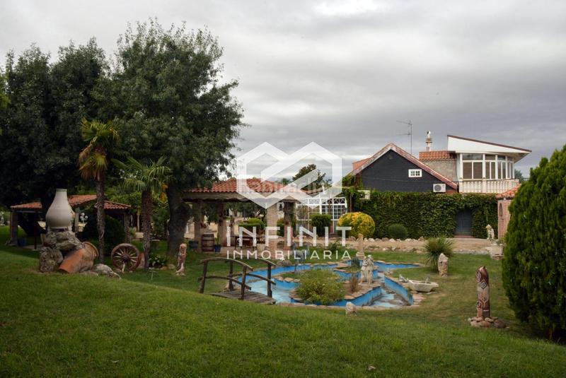 Foto d8c5fe5a-e344-4436-9673-908b5dfbbf68. Casale con riscaldamento parcheggio piscina in Serracines