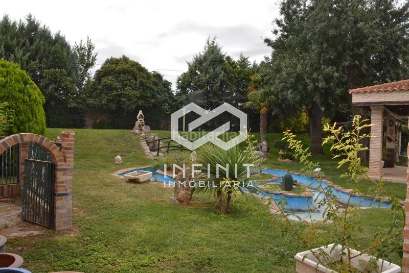 Foto f6d20621-ecd9-4f38-b91d-74662568f6fc. Casale con riscaldamento parcheggio piscina in Serracines