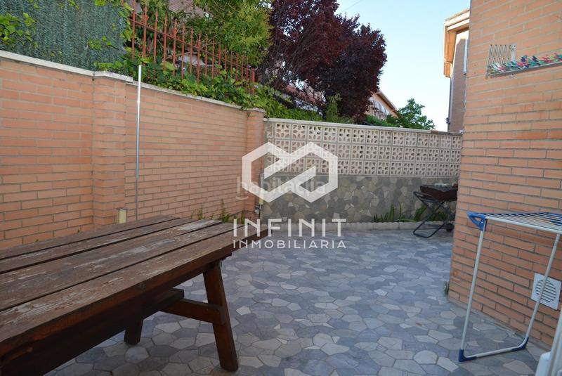 Foto 82fd27dd-ab10-4f03-82f1-7f692b872afa. Casa bifamiliare con riscaldamento parcheggio piscina in Alcalá de Henares